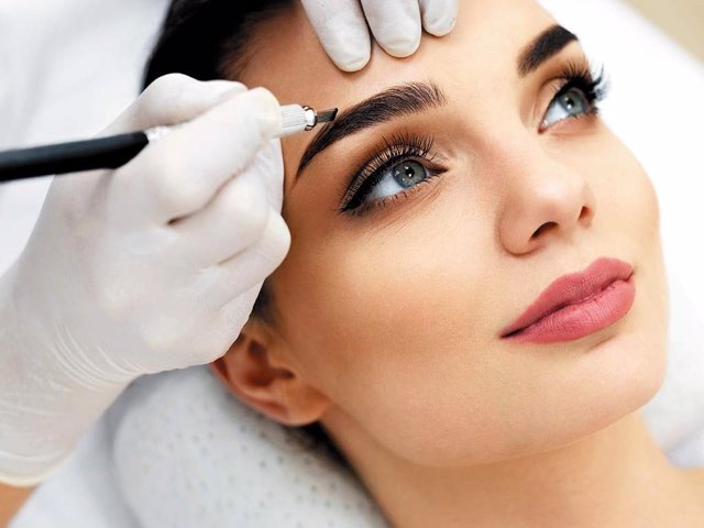 Microblading: fordeler og ulemper av semi-permanente bryn